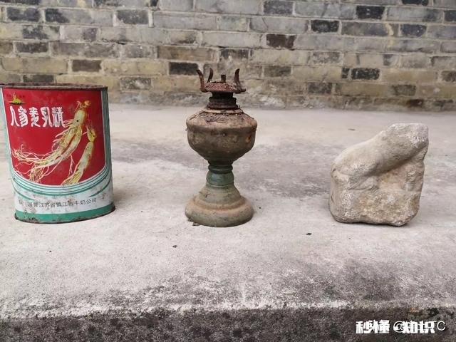 回想小时候最幼稚的事情是什么