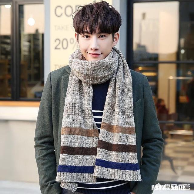 男生穿黑色外套搭配什么颜色围巾好看