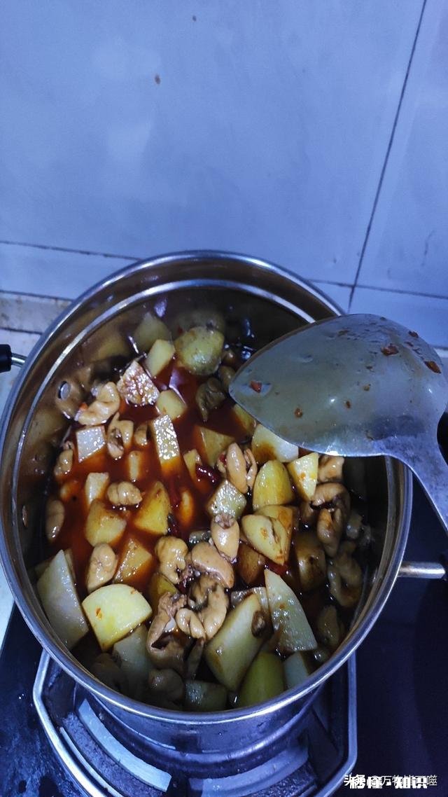 肥肠同什么搭配才更出彩