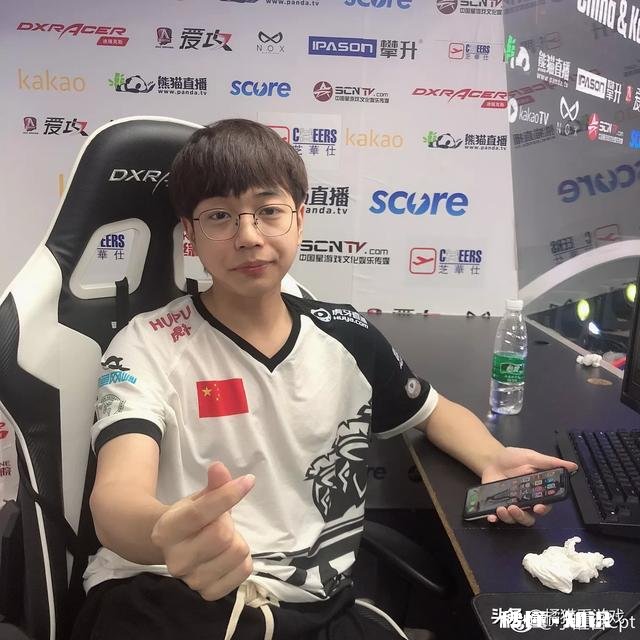 绝地求生：网传韦神直言最近太累，周四比赛四个人全换，备战季后赛，如何评价