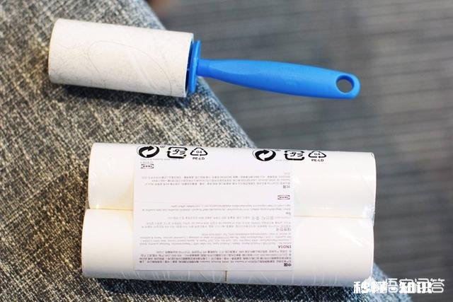 冬天的大衣外套上粘得到处是毛，该怎么快速去除