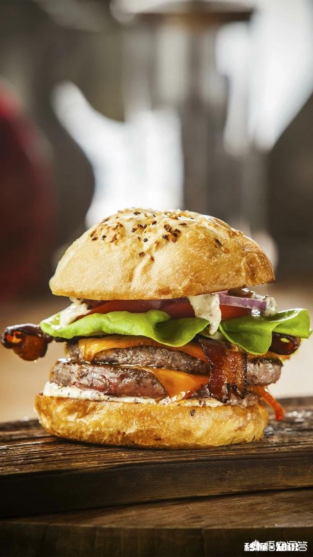 在公司感觉压力比较大，但又不想离开，该怎么办