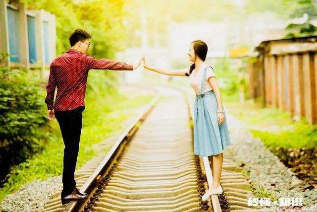 大家觉得结婚之前应该多谈恋爱，还是一辈子认定一个人