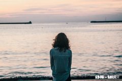 看了关于原生家庭和亲密关系的书，为什么没有获得帮助，反而更加沉浸在过去的痛苦之中