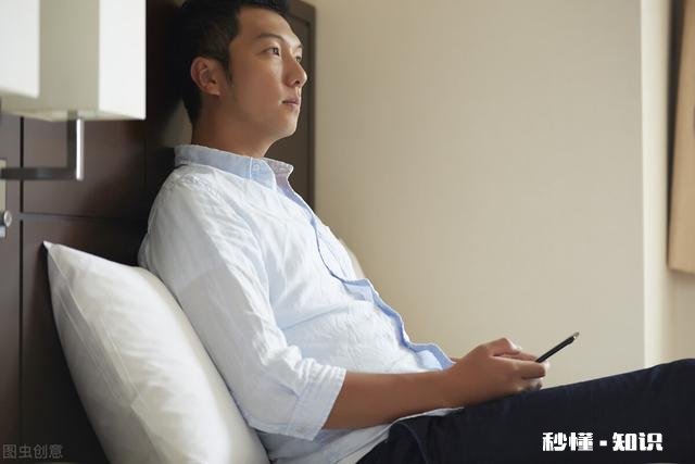 一个是有着深厚感情的女人，一个是能改变命运的女人，该选哪个