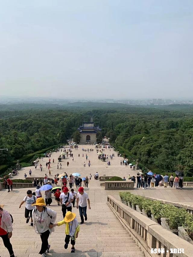 一家人两个大人，两个小孩，去丽江玩，有什么建议