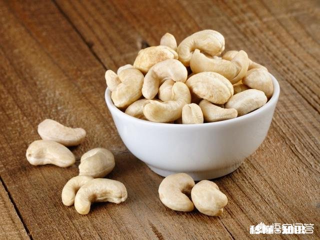 腰果与花生哪个更有营养更健康