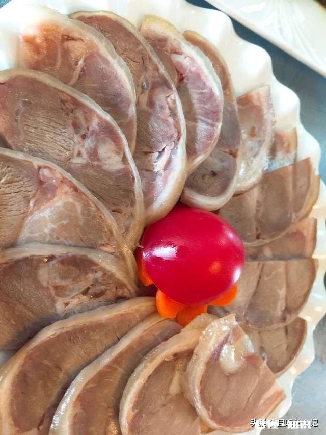 请问过节你们在家都做啥好吃的