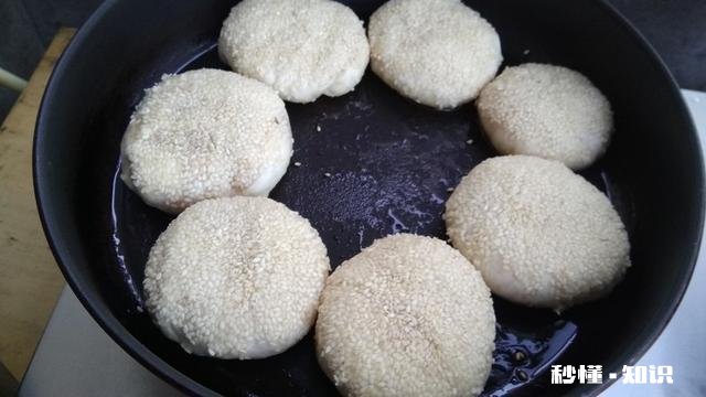 做烧饼芝麻怎么粘的牢固