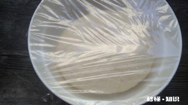 做烧饼芝麻怎么粘的牢固