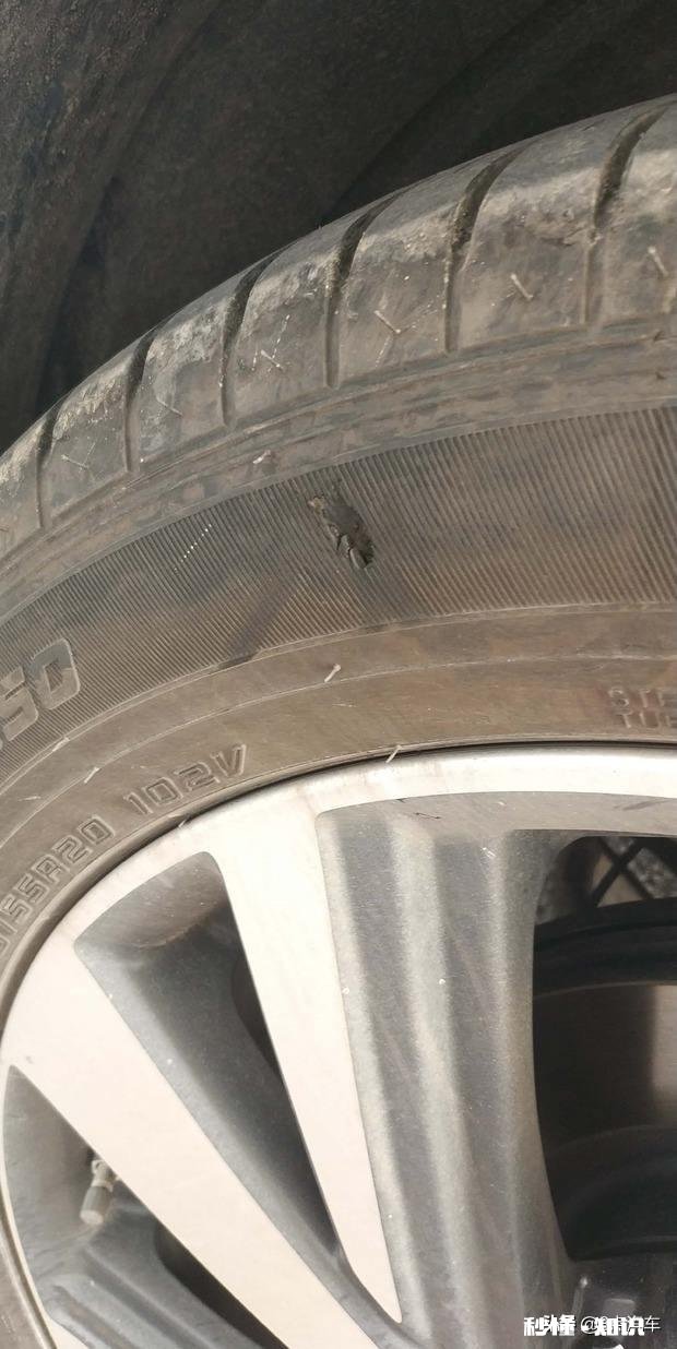 刚提新车，想问下一般汽车轮胎多久换一次，换什么轮胎好