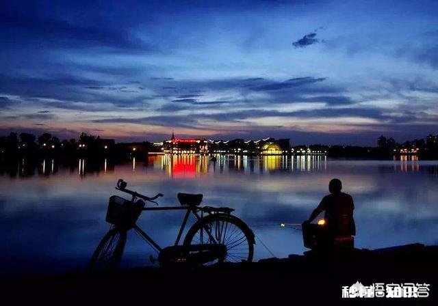 夜钓浮漂钓灵还是钓钝好用荧光棒好还是用电子漂好