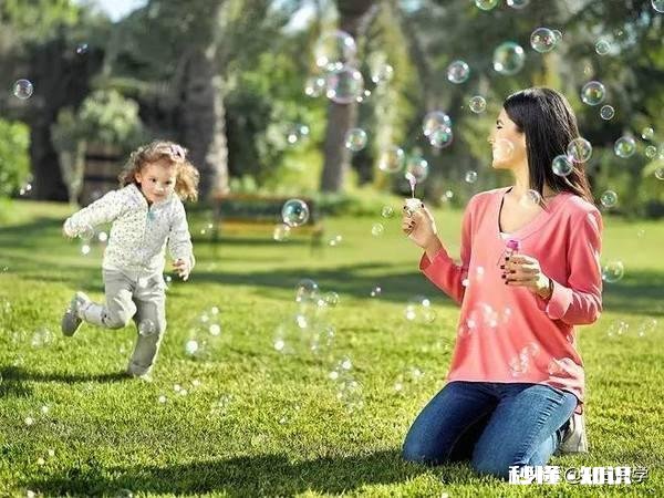 小学毕业单独送礼物给班主任，送什么好