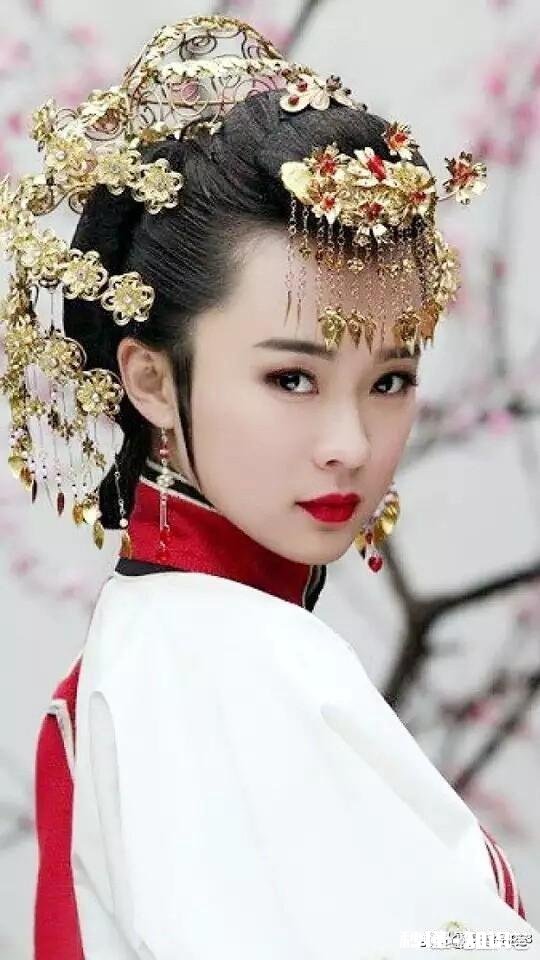 上联:残梦易醒人憔悴,怎么对下联