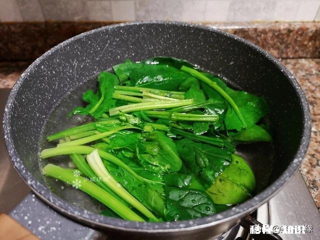 你会跟风学习鸡蛋的网红吃法吗