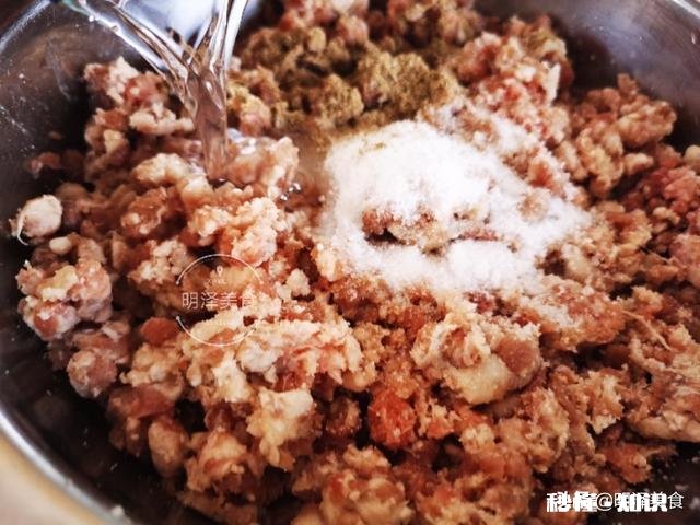 精肉水饺馅怎么调好吃