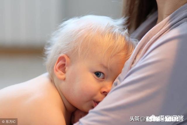 宝宝刚出生两个月，母乳喂养，总是坏肚子是怎么回事