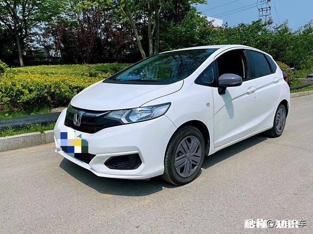 大学毕业想买一个3万左右的二手车，有什么值得推荐的吗