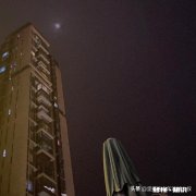 家庭年收入25万左右，每年能存十万，这样的在成都算什么水平