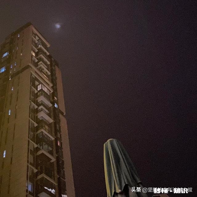 家庭年收入25万左右，每年能存十万，这样的在成都算什么水平