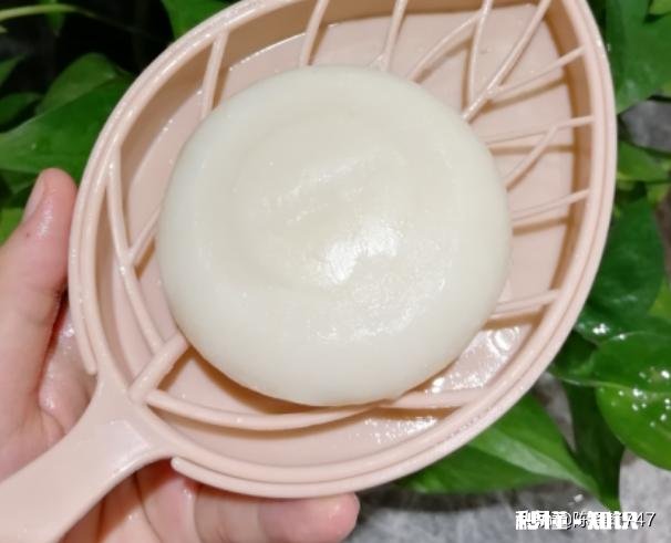 脸上毛孔如“橘皮”，越来越粗，跟什么因素有关呢螨虫可能吗