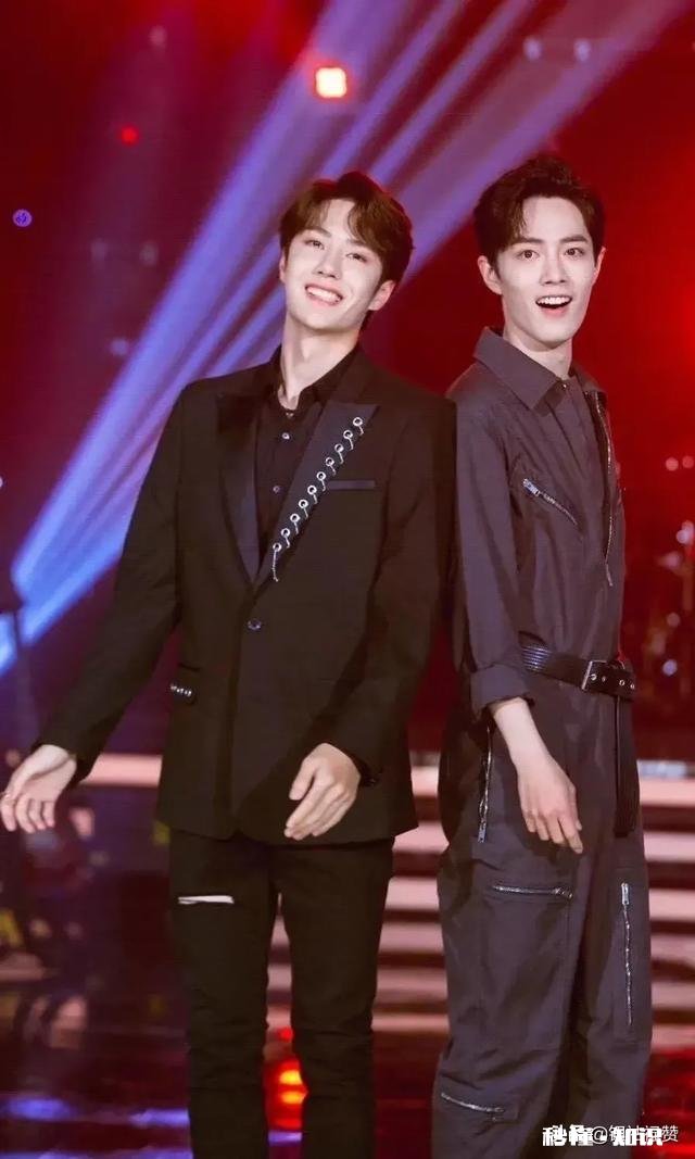 有肖战和王一博精美的图片可以分享一下吗，准备做锁屏