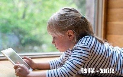 夫妻都上班，两个孩子，双方父母都不能帮忙，怎么办