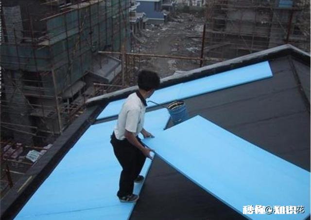 顶层楼顶天花板掉皮是什么原因