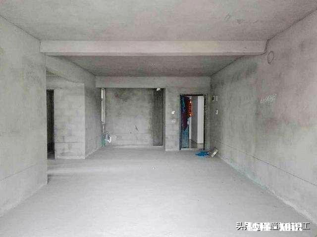 顶层楼顶天花板掉皮是什么原因