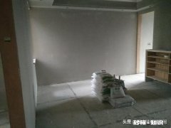 顶层楼顶天花板掉皮是什么原因