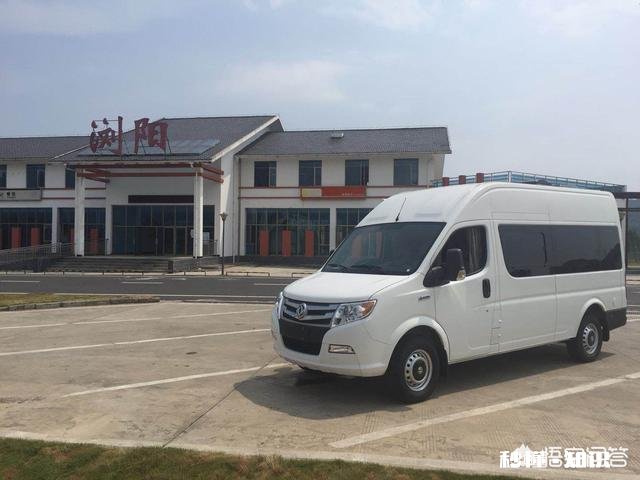 过年是在家过呢还是自驾出去逛