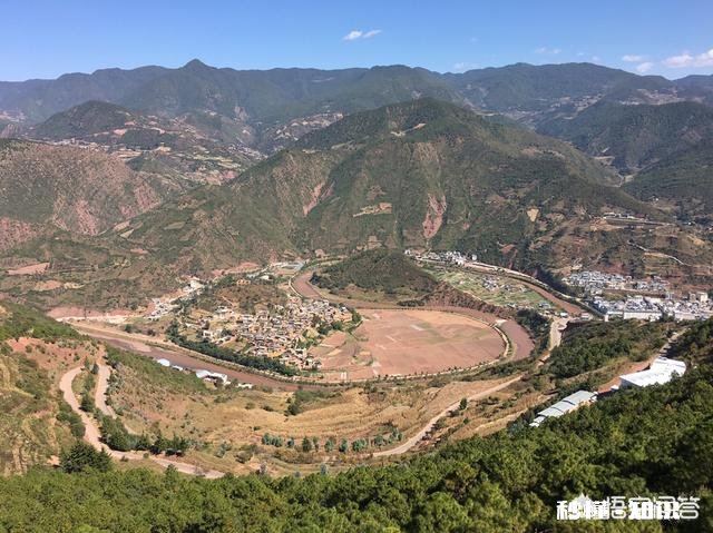 10月带爸妈从山东潍坊自驾到云南，有哪些吃住玩的攻略吗注意事项或者建议吗