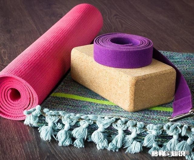 瑜伽垫块什么材料