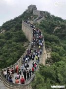 国、古仄 上联，水通南国三千里，下联怎么对