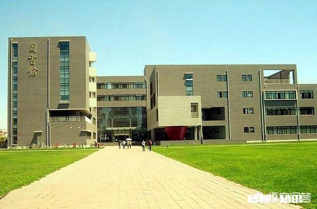 高考过后开始填报志愿，有人说“考得好不如报的好”，你怎么看