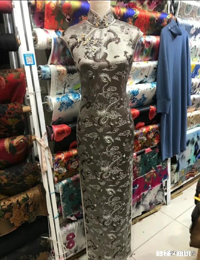 买的衣服与定制的衣服哪个合身好看