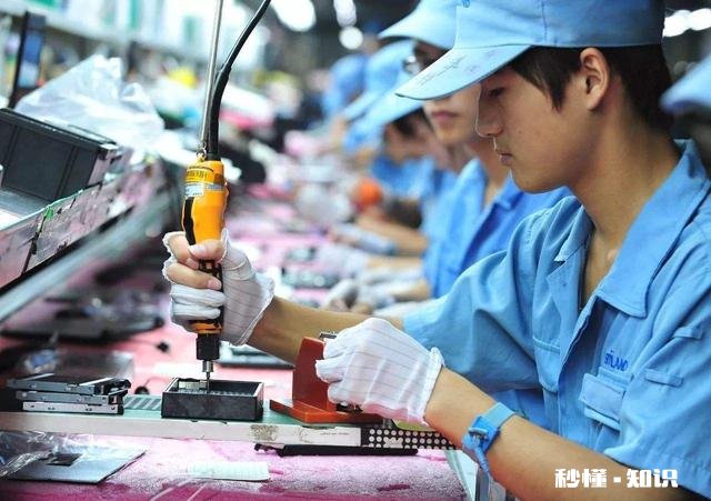 如果网课教师和学生适应这种上课场景了,未来的日子,学校会不会消失