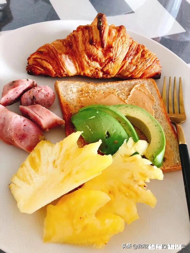 早上全麦面包搭配黑咖啡可以吗