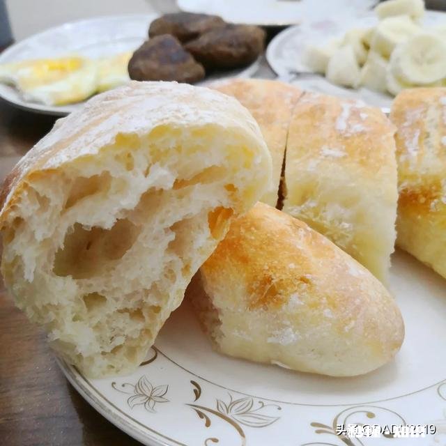 早上全麦面包搭配黑咖啡可以吗