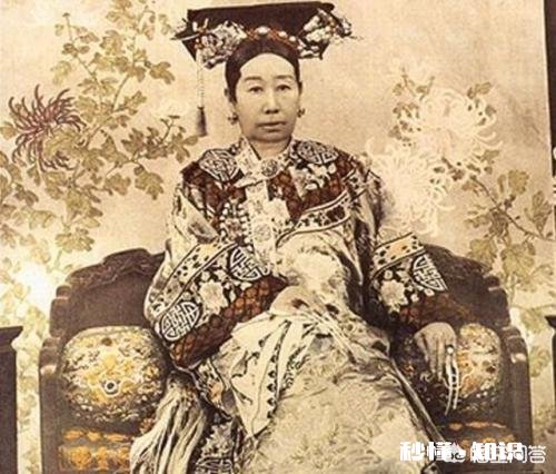 咸丰皇帝留下的几个顾命大臣，为何会斗不过半文盲的慈禧太后