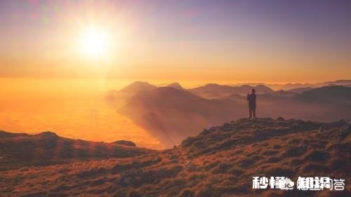 鹃子邀您对联，上联:今盼春风明盼月，请友接下联