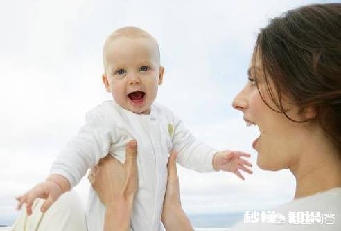 小月龄宝宝对花式图案反应大，是怎么回事