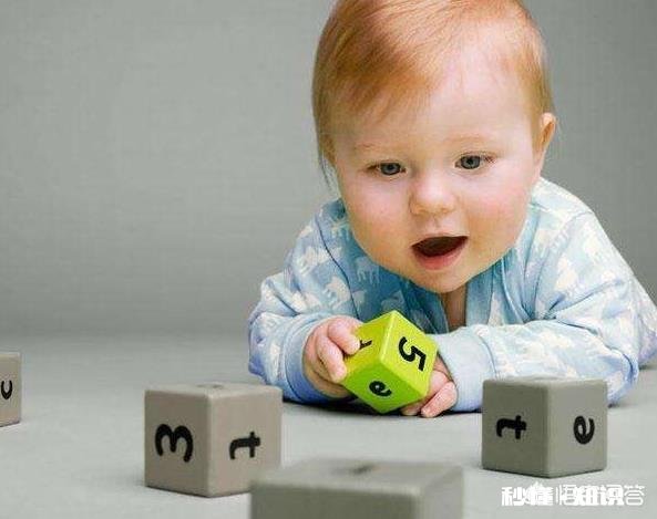 小月龄宝宝对花式图案反应大，是怎么回事