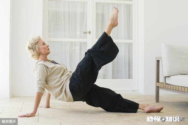 有什么适合60岁女人在家锻炼身体的项目