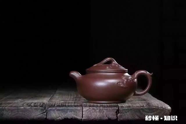 茶如隐逸，明月在肩是什么意思