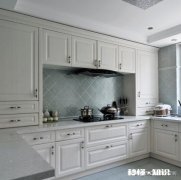 整体橱柜看着挺漂亮的，但材质、环保这些靠不靠谱呢