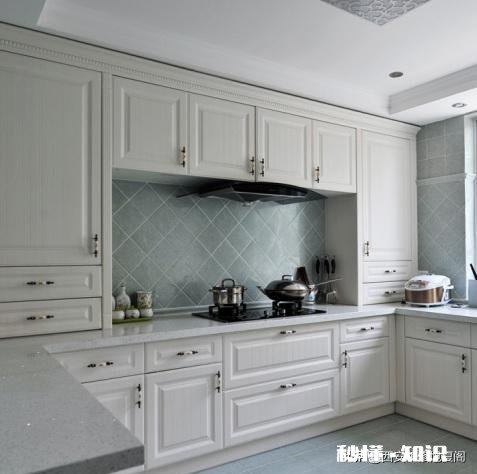 整体橱柜看着挺漂亮的，但材质、环保这些靠不靠谱呢