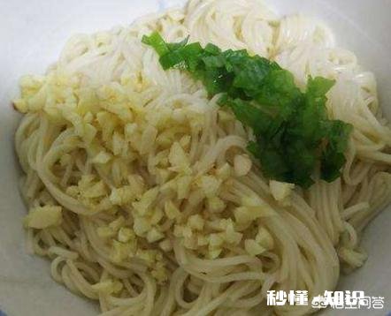 吃面条加蒜瓣，为什么?你会加吗