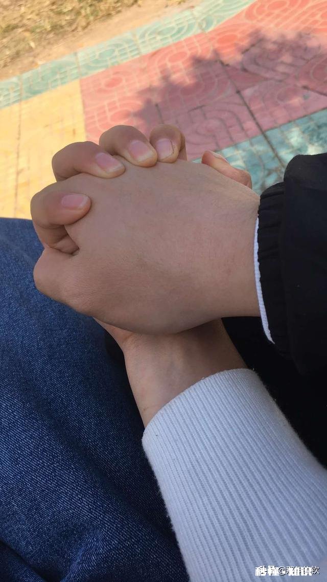 高中生恋爱究竟应不应该花钱