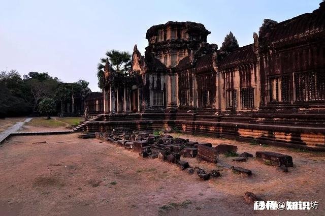 中国游客在柬埔寨发生车祸中包括三名唐山游客，其中一名唐山游客身亡, 你怎么看